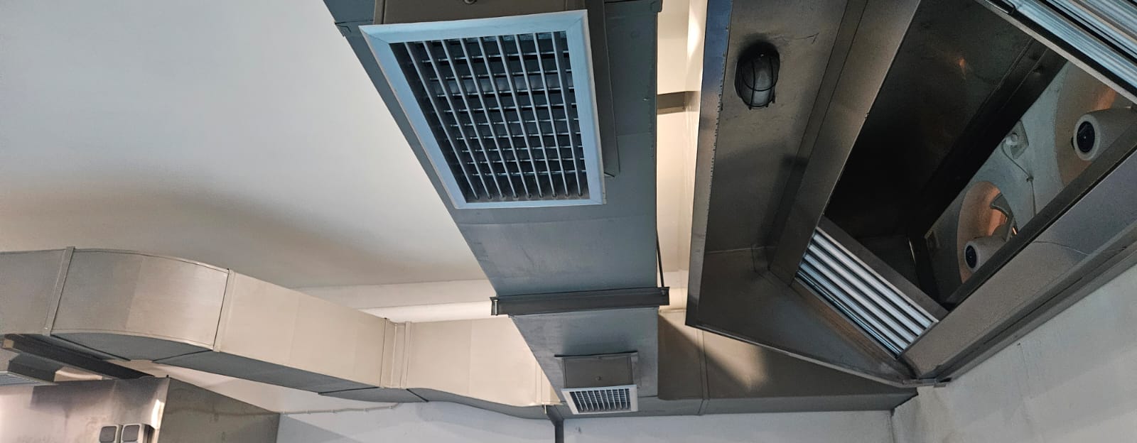 Ducting dalam kitchen